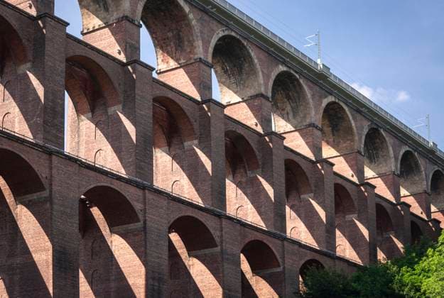 Reichenbach The Göltzschtal Bridge View of the Göltzschtal Bridge near Reichenbach in Vogtland Saxony 26 million bricks are said to have been needed to build the worlds largest brick bridge 574 m long, 78 m high between 1846 and 1851 Reichenbach i V Saxony Germany