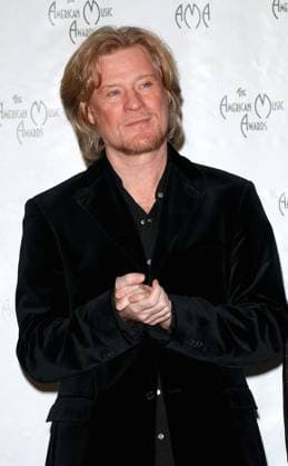 AMA PRESSROOM FB Nov. 16, 2003 - Los Angeles, CA, USA - K34052FB.31ST ANNUAL AMERICAN MUSIC AWARDS - PRESS ROOM.SHRINE AUDITORIUM, LOS ANGELES, CA .11 16 2003 . FITZROY BARRETT 2003.DARYL HALL Copyright: xFitzroyxBarrettx