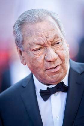 Tony Gatlif Montée des marches du film Coupez pour la cérémonie douverture du 75ème Festival International du Film de Cannes Le 17 mai 2022 Cyril Moreau Bestimage Red carpet of the movie Final Cut Coupez for the opening ceremony of the 75th Cannes International Film Festival On may 17th 2022 Cannes France  Copyright: xCYRILxMOREAUx xBESTIMAGExCYRILxMOREAUx xBESTIMAGEx