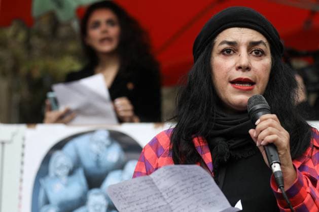 News Marjane Satrapi refuses the Légion dhonneur and denounces Frances hypocrisy towards Iran French director Marjane Satrapi People take part in a rally in support of Iranian women in Paris, France, October 2, 2022 This demonstratio  Copyright: xStephanexLemoutonx xBestimagexStephanexLemoutonx xBestimagex