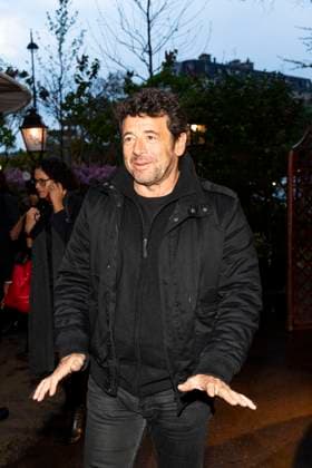 Patrick Bruel pose lors de la remise du prix littéraire La Closerie des Lilas à la Closerie des Lilas à Paris, le 18 avril 2023. Le prix littéraire de la Closerie des Lilas a été décerné à la romancière Y. Ghata pour Le Testament du prophète . Fille de l écrivaine V.Khoury-Ghata, elle a étudié l histoire de l art à la Sorbonne et à l école du Louvre. Son premier roman La nuit des calligraphes (2004), a été remarqué par la critique et traduit dans plusieurs langues. Le Testament du prophète raconte le retour d une romancière de renom dans le village où elle est née et le rejet qu elle subit, accusée d avoir sali la réputation des villageois et leurs familles dans ses livres. La lauréate est l invitée pendant un an (à concurrence de 3.  Copyright: xPierrexPerusseaux xBestimagexPierrexPerusseaux xBestimagex