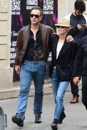 Samuel Benchetrit and his wife Vanessa Paradis Celebrity arrivals at the funeral of Jane Birkin at Saint Rochs church in Paris On July 24th 2023 Jacovides KD Niko Bestimage Funerals of the french singer Jane Birkin at Saint Rochs church in Paris On July 24th 2023 Paris France  Copyright: xJacovides-KDxNikox xBestimagexJacovides-KDxNikox xBestimagex