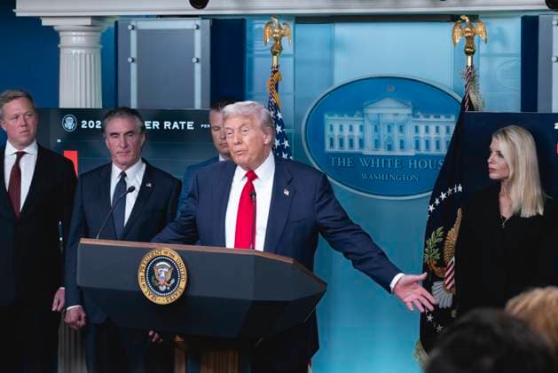 U.S. President Donald Trump Holds Press Conference August 11, 2025 President Donald Trump speaks to reporters as members of his administration stand on the stage behind him in the James Brady Press Briefing Room at the White House in Washington, D.C., on August 11, 2025. From left, Army Secretary Dan Driscoll, Interior Secretary Doug Burgum, Defense Secretary Pete Hegseth, and Attorney General Pam Bondi. Washington DC United States  Copyright: xCherissxMayx originalFilename: may-notitle250811_npdoq.jpg