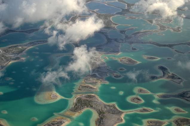 Vista aérea dos lagos hipersalinos da Ilha de Christmas (Kiritimati), Kiribati Dec. 13, 2011 - Aerial view of hypersaline lakes in Christmas Island (Kiritimati), Kiribati Copyright: xAndrexSealex-xVwpicsx