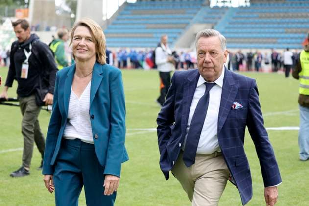 Elke Büdenbender and Roland Kaiser at the closing event of the 25 World Transplant Games 2025 in the Heinz Steyer Stadium Dresden, 23 08 2025 Foto:xM.xWehnertx xFuturexImagex transplant_5824