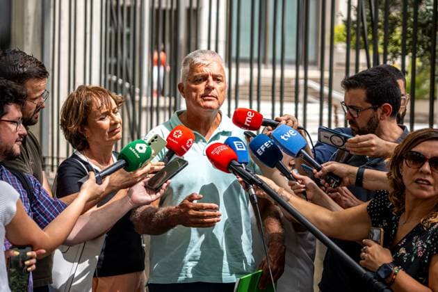 Body and Planas address the EU-US tariff agreement with the agri-food sector The state coordinator of Union of unions, Luis Cortes, gives statements to the media after a meeting with the Ministers of Economy and Agriculture, at the headquarters of the Ministry of Economy, on August 27, 2025, in Madrid Spain The Minister of Economy, Trade and Enterprise, and the Minister of Agriculture, Fisheries and Food, have met with representatives of the agri-food sector in the food products working group to discuss and share information on the trade agreement reached last week between the United States and the European Union EU 27 AUGUST 2025 BODY PLANS AGRI-FOOD SECTOR EU USA MADRID Madrid Madrid Madrid Spain Copyright: xGabrielxLuengasx 6917877