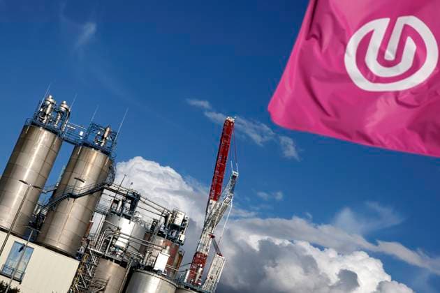 Industrial plants of Evonik Industries AG on display during the visit of Federal Finance Minister Lars Klingbeil SPD to Evonik in Wesseling Theme picture, symbolic picture Wesseling, 01 09 2025 NRW Germany Copyright: xChristophxHardtx
