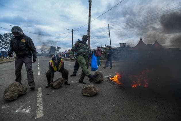Demonstration against high cost of living in Kenyan capital NAIROBI, KENYA - JULY 07: People take part in a demonstration held against the rising cost of living, in Nairobi, Kenya on July 07, 2023. Personnel tried to ignite the fire lit by the protesters. Nayrobi Kenya. Editorial use only. Please get in touch for any other usage. Copyright: x2025xAnadoluxGeraldxAndersonx