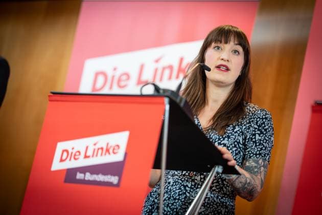 Parliamentary group chairwoman Heidi Reichinnek during her closing statement at the closed meeting of the parliamentary group of the Left Party in Gelsenkirchen Press statement at the end of the closed meeting , Gelsenkirchen NRW Germany PLAZA Hotel Gelsenkirchen