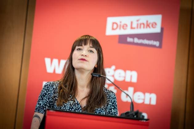 Parliamentary group chairwoman Heidi Reichinnek during her closing statement at the closed meeting of the parliamentary group of the Left Party in Gelsenkirchen Press statement at the end of the closed meeting , Gelsenkirchen NRW Germany PLAZA Hotel Gelsenkirchen