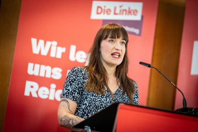 Parliamentary group chairwoman Heidi Reichinnek during her closing statement at the closed meeting of the parliamentary group of the Left Party in Gelsenkirchen Press statement at the end of the closed meeting , Gelsenkirchen NRW Germany PLAZA Hotel Gelsenkirchen