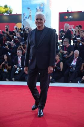 September 4, 2025, Venice, Italy: Italian director Leonardo Di Costanzo attends the red carpet of the film Duse at the 82nd Venice Film Festival. Venice Italy - ZUMAs197 20250904_aaa_s197_181 Copyright: xMarcoxBaradax