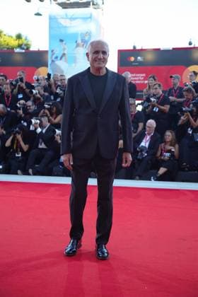 September 4, 2025, Venice, Italy: Italian director Leonardo Di Costanzo attends the red carpet of the film Duse at the 82nd Venice Film Festival. Venice Italy - ZUMAs197 20250904_aaa_s197_189 Copyright: xMarcoxBaradax