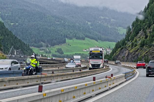 Bridge work on the Brenner highway in Austria New construction of the Lueg bridge on the A 13 Brenner highway in Tyrol Gries am Brenner Tyrol Austria Copyright: xRolfxPossx
