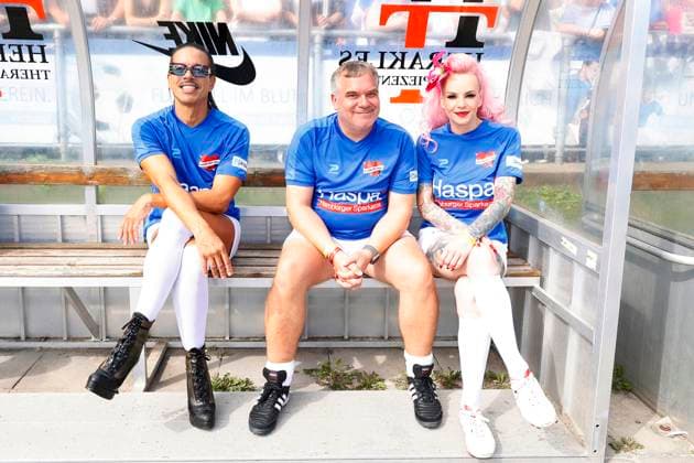 Jorge Gonzalez, Elton and Bella la Donna at the charity football match Kicken mit Herz in aid of the childrens heart ward at the Eppendorf University Hospital UKE on 7 September 2025 in Hamburg Kicken mit Herz 2025 charity event in Hamburg