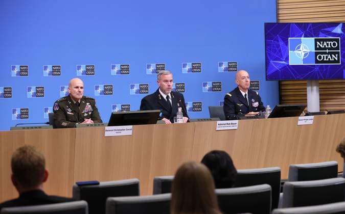 NATO Military Committee in Chiefs of Defence Session in Brussels BRUSSELS, BELGIUM - MAY 10: Chair of the NATO Military Committee Rob Bauer (C), NATO Supreme Allied Commander Europe (SACEUR) General Christopher G. Cavoli (L) and NATO Supreme Allied Commander for Transformation (SACT) General Philippe Lavigne (R) hold a joint press conference within Military Committee in Chiefs of Defence Session at NATO Headquarters, in Brussels, Belgium on May 10, 2023. Brussels Hoofdstedelijk Gewest Belçika. Editorial use only. Please get in touch for any other usage.  Copyright: x2025xAnadoluxDursunxAydemirx