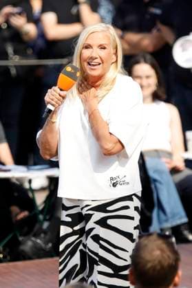 Andrea Kiewel in the TV show ZDF Fernsehgarten Rock im Garten on the Lerchenberg in Mainz Mainz, 07 09 2025 Foto:xAgenturxWehnertx xGränzdörferx xFuturexImagex fernsehgarten_5902