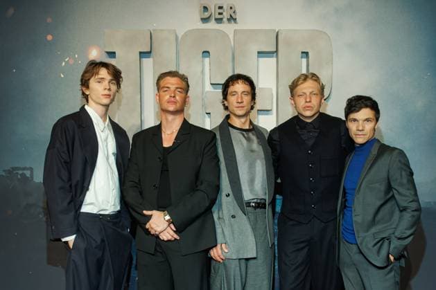World premiere of The Tiger Yoran Leicher, David Schütter, Laurence Rupp, Leonard Kunz and Sebastian Urzendowsky at the world premiere of The Tiger at the cinema in the Kulturbrauerei on 15 09 2025 in Berlin Copyright: xEventpressxKochanx