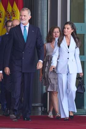 September 16, 2025, Madrid, Madrid, Spain: KING FELIPE VI of Spain and QUEEN LETIZIA of Spain depart for an official visit to Egypt at Barajas Airport Madrid Spain - ZUMAc260 20250916_zep_c260_002 Copyright: xMikexChicorrox