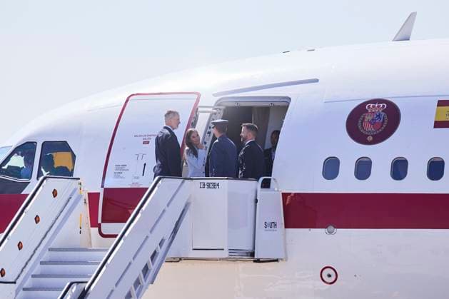 September 16, 2025, Madrid, Madrid, Spain: KING FELIPE VI of Spain and QUEEN LETIZIA of Spain depart for an official visit to Egypt at Barajas Airport Madrid Spain - ZUMAc260 20250916_zep_c260_025 Copyright: xMikexChicorrox