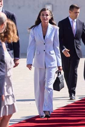 September 16, 2025, Madrid, Madrid, Spain: KING FELIPE VI of Spain and QUEEN LETIZIA of Spain depart for an official visit to Egypt at Barajas Airport Madrid Spain - ZUMAc260 20250916_zep_c260_018 Copyright: xMikexChicorrox