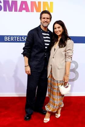 Bertelsmann, Party at the Bertelsmann Representative Office, Berlin, 11 09 2025 Tom Beck and Chryssanthi Kavazi arriving at the Bertelsmann Summer Party 2025 at the Bertelsmann Representative Office in Berlin on 11 9 2025 Berlin Bertelsmann Representative Office Copyright: xAnitaxBuggex