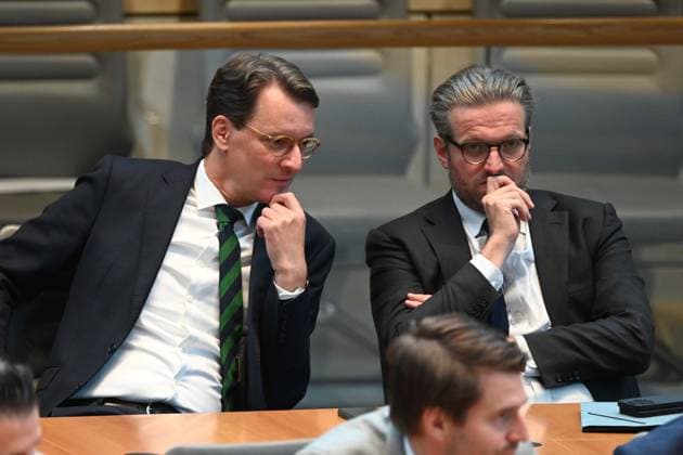 f l Hendrik WUEST, Wüst, CDU, State Premier of North Rhine-Westphalia, Andreas WIERMER Government Spokesman NRW, Debate on the Act on the Adoption of the Budget of the State of North Rhine-Westphalia for the Financial Year 2026 Budget Act 2026 HHG 2026 100 Session of the State Parliament of North Rhine-Westphalia, in the State Parliament of North Rhin