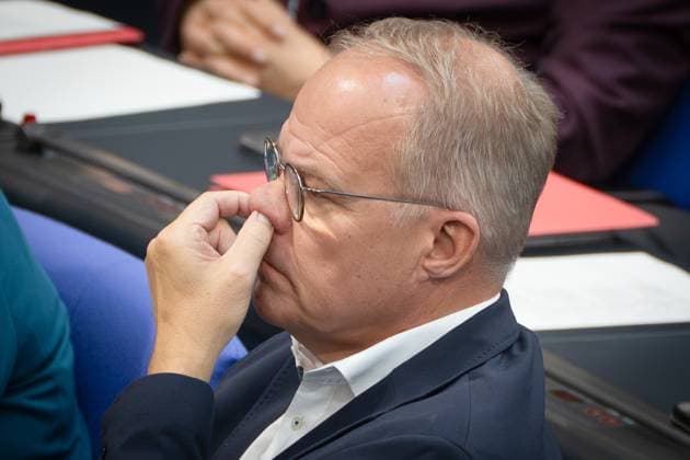 Matthias Miersch, Chairman of the SPD parliamentary group, during the Bundestag session Session day 23 09 2025 in the German Bundestag , Berlin Berlin Germany Reichstag building