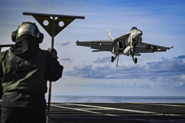US aircraft carrier USS Gerald R Ford in the North Sea off Norway FOR EDITORIAL PURPOSES ONLY EDITORIAL USE ONLY p US aircraft carrier USS Gerald R Ford in the North Sea off Norway, a US Navy Boeing F A 18E F Super Hornet lands on the flight deck, photographed on September 24, 2025 in the North Sea off Norway Berlin Berlin Berlin Copyright MaurizioxGambarini Copyright: MaurizioxGambarini doc82jbhw2x2oz1lwj0fi97 ,EDITORIAL USE ONLY Copyright: MaurizioxGambarini