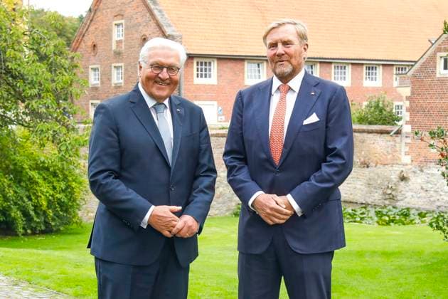 30 years of the German-Dutch Corps Federal President meets King Willem Alexander in Münster Münster, 25 09 2025 Federal President Frank Walter Steinmeier and King Willem Alexander on arrival at the 30 years of the German-Dutch Corps event in Münster NRW Copyright: xMatthiasxGränzdörferx