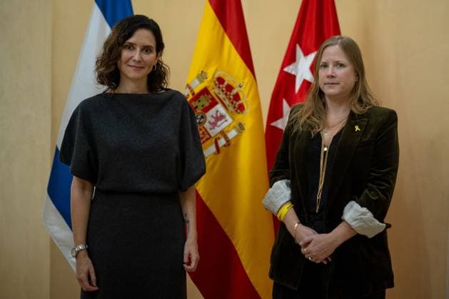 September 25, 2025, Madrid, Spain: The president of the Community of Madrid, Isabel Diaz Ayuso, poses with the chargÃ d affaires of the Israeli Embassy in Spain, Dana Erlich. The President of the Community of Madrid, Isabel Diaz Ayuso, holds a meeting at the Real Casa de Correos, the headquarters of the regional government, with the ChargÃ d Affaires of the Israeli Embassy in Spain, Dana Erlich. Madrid Spain - ZUMAs197 20250925_aaa_s197_280 Copyright: xDavidxCanalesx