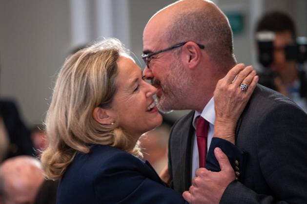 September 26, 2025, Madrid, Spain: The President of the European Investment Bank (EIB) Nadia Calvino (L) attends the breakfast briefing hosted by the New Economy Forum at the Mandarin Oriental Ritz Hotel. Madrid Spain - ZUMAs197 20250926_aaa_s197_046 Copyright: xDavidxCanalesx