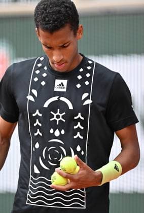 French Open Roland Garros 2022, day 8 PARIS, FRANCE - MAY 28: Felix Auger-Aliassime of Canada in action against Rafael Nadal (not seen) of Spain in the men’s fourth round match during French Open tennis tournament at Roland ?Garros Stadium in Paris, France on May 29, 2022. Ile-de-France France. Editorial use only. Please get in touch for any other usage.  Copyright: x2025xAnadoluxMustafaxYalcÄ±nx