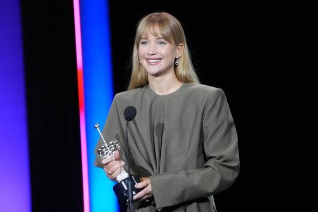 Bilder des Jahres 2025, Entertainment 09 September Entertainment Bilder des Tages Jennifer Lawrence receives the Donostia 2025 Award at the 73rd San Sebastian Festival Actress Jennifer Lawrence receives the Donostia Award at the San Sebastian Festival, September 26, 2025, San Sebastian, Guipuzcoa, Basque Country Spain Lawrence receives the Donostia 2025 Award at the 73rd San Sebastian Festival, This award highlights her worldwide influence as an actress, after a career that has been awarded with an Oscar, several Golden Globes and BAFTA 26 SEPTEMBER 2025 DONOSTIA AWARD ACTRESS AWARD EUSKADI AWARD San Sebastian, Guipuzcoa Country V San Sebastian, Guipuzcoa Country V Spain Copyright: xUnanuex 6984297