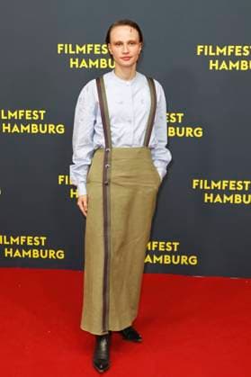 Luna Jordan at the premiere of the movie Smalltown Girl at the 33 Filmfest Hamburg 2025 at Cinemaxx Dammtor Hamburg, 26 09 2025 Foto:xC.xTamckex xFuturexImagex smalltown_5919