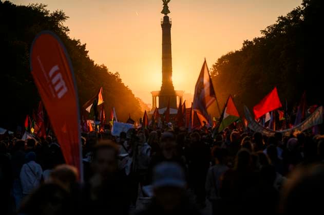 Pro-Palestinian demonstration in Berlin On 27 September 2025, around 60,000 people demonstrated against the war in Gaza under the slogan Together for Gaza Stop the genocide No arms deliveries for Israel Humanitarian aid now The demonstrat