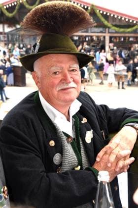 Dr Peter Gauweiler MdB a D Munich 28 09 2025 Theresienwiese Oktoberfest Stand concert of the Wiesnkapellen under the Bavaria Gaeste in the Loewenbraeu Festzelt Dachgarten Muenchen