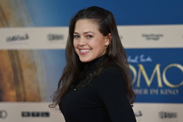 Katharina SCHEUBA actress , single picture,cropped single motif,portrait,portrait,portrait movie premiere MOMO on 128 09 2025 at the Mathaeser cinema in Munich