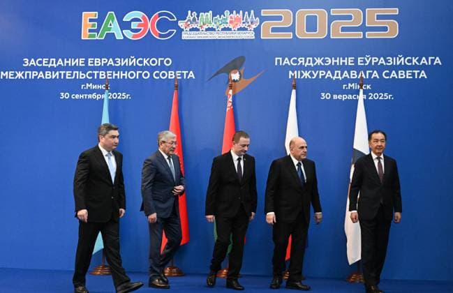 Belarus Eurasian Intergovernmental Council 9016556 30.09.2025 Kazakh Prime Minister Olzhas Bektenov, Kyrgyz Prime Minister - Head of the Presidential Administration Adylbek Kasymaliev, Belarusian Prime Minister Alexander Turchin, Russian Prime Minister Mikhail Mishustin and Chairman of the Board of the Eurasian Economic Commission (EEC) Bakytzhan Sagintayev attend a photo opportunity before a meeting of the Eurasian Economic Union Intergovernmental Council in Minsk, Belarus. Sputnik Minsk Belarus Copyright: xx