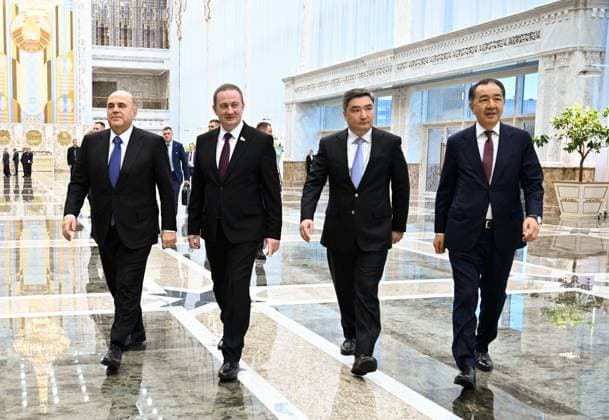 Belarus Eurasian Intergovernmental Council 9016628 30.09.2025 From left, Russian Prime Minister Mikhail Mishustin, Belarusian Prime Minister Alexander Turchin, Kazakh Prime Minister Olzhas Bektenov and Chairman of the Board of the Eurasian Economic Commission (EEC) Bakytzhan Sagintayev arrive for a meeting of participants of the Eurasian Intergovernmental Council with Belarusian President Alexander Lukashenko in Minsk, Belarus. Alexander Miridonov Sputnik Minsk Belarus Copyright: xAlexanderxMiridonovx