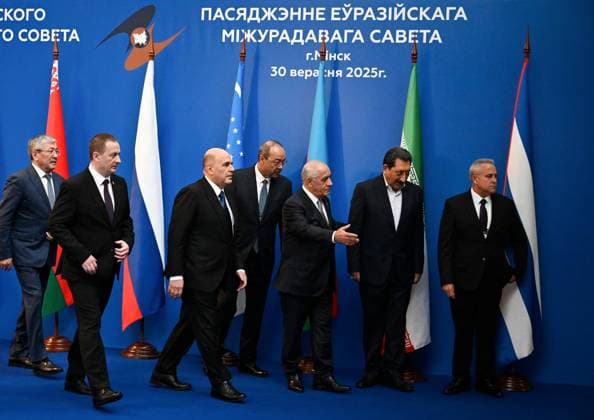Belarus Eurasian Intergovernmental Council 9016668 30.09.2025 Kyrgyz Prime Minister - Head of the Presidential Administration Adylbek Kasymaliev, Belarusian Prime Minister Alexander Turchin, Russian Prime Minister Mikhail Mishustin, Uzbek Prime Minister Abdulla Aripov, Azerbaijani Prime Minister Ali Asadov, Iranian Minister of Industry, Mines and Trade Mohammad Atabak and Cuban First Deputy Minister of Industry Eloy Alvarez Martinez leave after a photo opportunity before an expanded format meeting of the Eurasian Intergovernmental Council in Minsk, Belarus. Alexander Miridonov Sputnik Minsk Belarus  Copyright: xAlexanderxMiridonovx