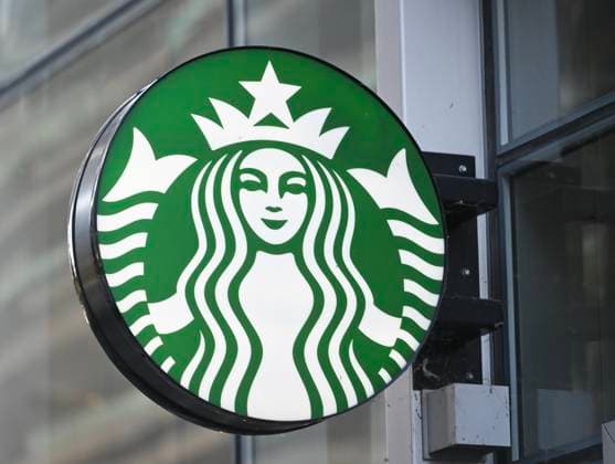 Starbucks Canada A Starbucks coffee shop is in Montreal, Quebec, Canada, on September 30, 2025. Starbucks plans to close stores in Canada and the U.S. and lay off about 900 non-retail staff jobs. Montreal PQ Canada  Copyright: xGrahamxHughesx originalFilename: hughes-starbuck250930_np8cm.jpg