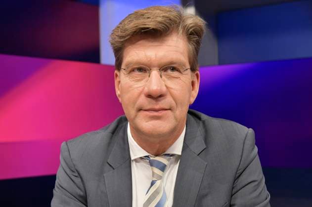 Christoph Schwennicke on the ARD talk show maischberger in Studio Berlin Adlershof Berlin, 30 09 2025 Foto:xM.xBehrensx xFuturexImagex maischberger3009_5919