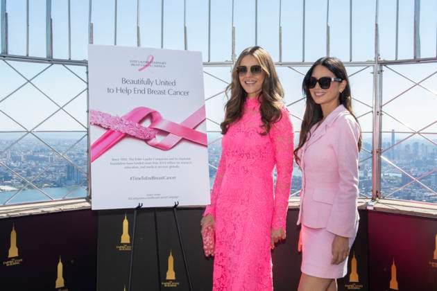October 1, 2025, New York, New York, USA: ELIZABETH HURLEY and OLIVIA MUNN visit The Empire State Building to honor The Esto e Lauder Companiesâ€⠢ Breast Cancer Campaign and Breast Cancer Awareness Month in New York. 1 October 2025 New York USA - ZUMAa265 20251001_zep_a265_029 Copyright: xEricxAcquayex