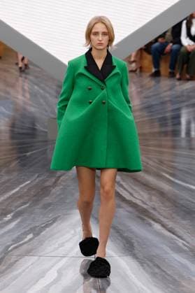 (251002) -- PARIS , Oct. 2, 2025 -- A model presents a creation from the ready-to-wear Spring Summer 2026 collections by French fashion house Christian Dior during the Paris Fashion Week in Paris, France, on Oct. 1, 2025. ( Handout via Xinhua) FRANCE-PARIS-FASHION WEEK-CHRISTIAN DIOR MeetEurope