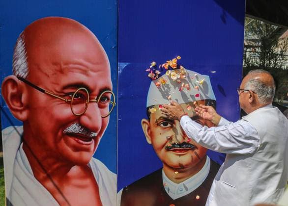 Mahatma Gandhi s 156th Birth Anniversary Celebrated In Kashmir, India Jammu and Kashmir Pradesh Congress Committee (JKPCC) President Tariq Hameed Karra, along with his party workers, scatters flower petals on a poster of Mahatma Gandhi on the occasion of his 156th birth anniversary in Srinagar, Jammu and Kashmir, on October 2, 2025. SRINAGAR, Jammu And Kashmir India  Copyright: xFirdousxNazirx originalFilename: nazir-notitle251002_npsF4.jpg