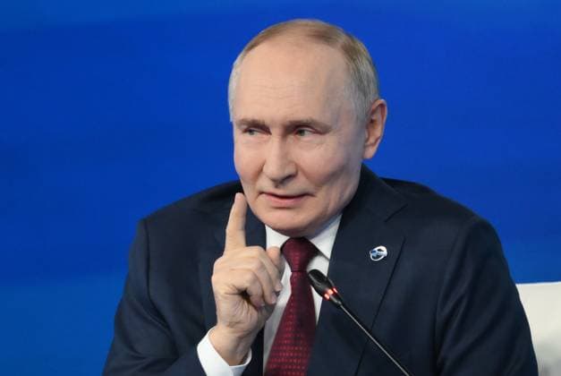 Russia Putin Valdai Discussion Club 9018346 02.10.2025 Russian President Vladimir Putin speaks during a plenary session The Polycentric World: Instructions for Use of the Valdai International Discussion Club in Sochi, Krasnodar region, Russia. Grigory Sysoev Sputnik Sochi Krasnodar region Russia  Copyright: xGrigoryxSysoevx