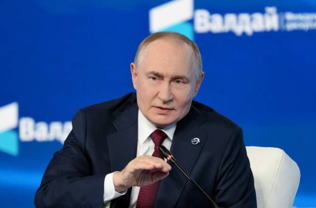 Russia Putin Valdai Discussion Club 9018348 02.10.2025 Russian President Vladimir Putin speaks during a plenary session The Polycentric World: Instructions for Use of the Valdai International Discussion Club in Sochi, Krasnodar region, Russia. Grigory Sysoev Sputnik Sochi Krasnodar region Russia  Copyright: xGrigoryxSysoevx