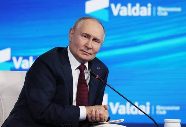 Russia Putin Valdai Discussion Club 9018446 02.10.2025 Russian President Vladimir Putin speaks during a plenary session The Polycentric World: Instructions for Use of the Valdai International Discussion Club in Sochi, Krasnodar region, Russia. Mikhail Metzel Sputnik Sochi Krasnodar region Russia  Copyright: xMikhailxMetzelx