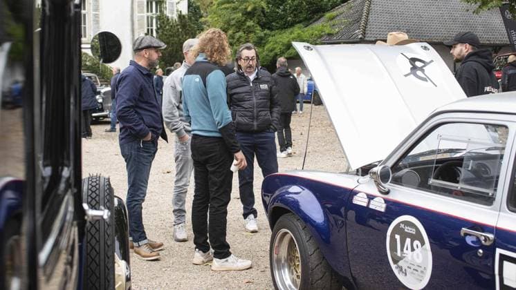 Vintage and classic car meeting at Lauersfort Castle FOR EDITORIAL PURPOSES ONLY EDITORIAL USE ONLY p The vintage and classic car meeting on Friday, 03 10 2025, at Lauersfort Castle in Moers is well attended Germany NRW Moers Copyright ChristianxCreon Copyright: ChristianxCreon doc82ntdy5epnm1hl8q4bd7 ,EDITORIAL USE ONLY Copyright: ChristianxCreon